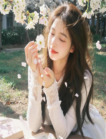 专业喜剧片评论：《爸爸的私生女》的技术创新与艺术成就 ——深入探索喜剧片的艺术世界